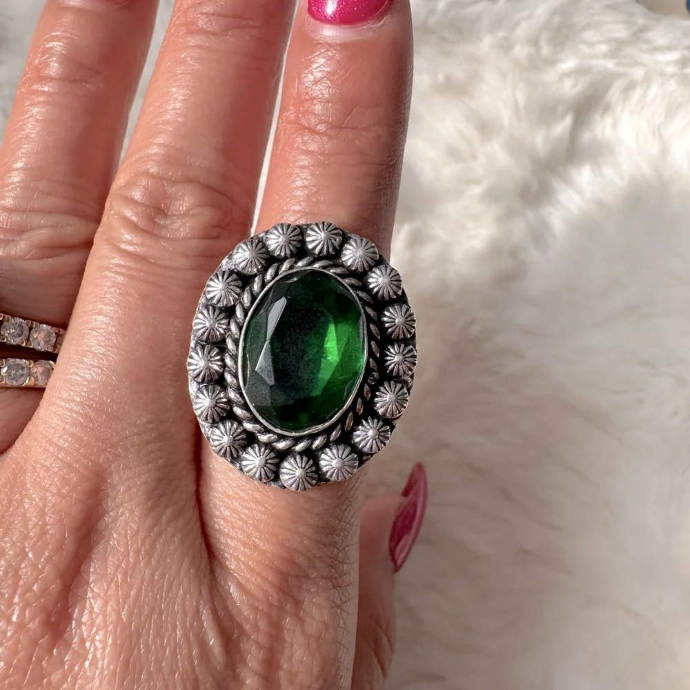 Green emerald ring - Picture 1 of 2